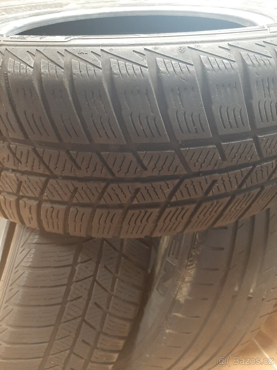 Zimní pneu 195/65 R15 - 2