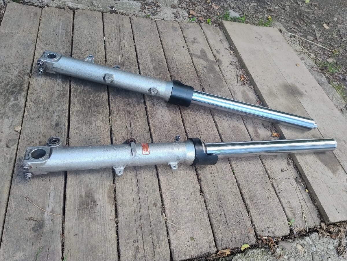 Honda VFR 800 tlumiče SHOWA - 2