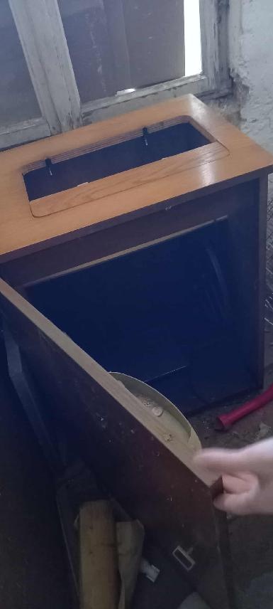 šicí stroj se skřínkou - 2