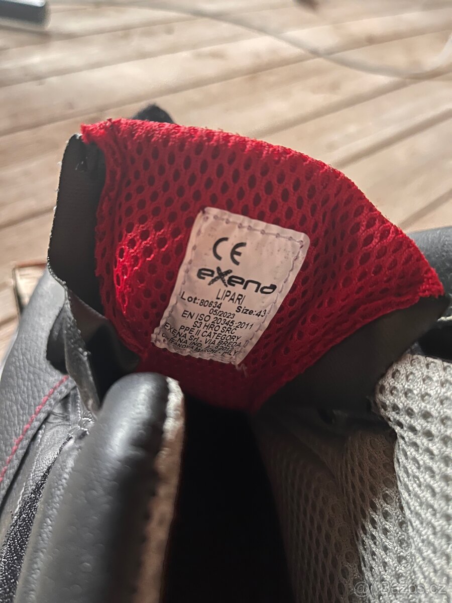 Svářečská pracovní obuv vel.43 - 2