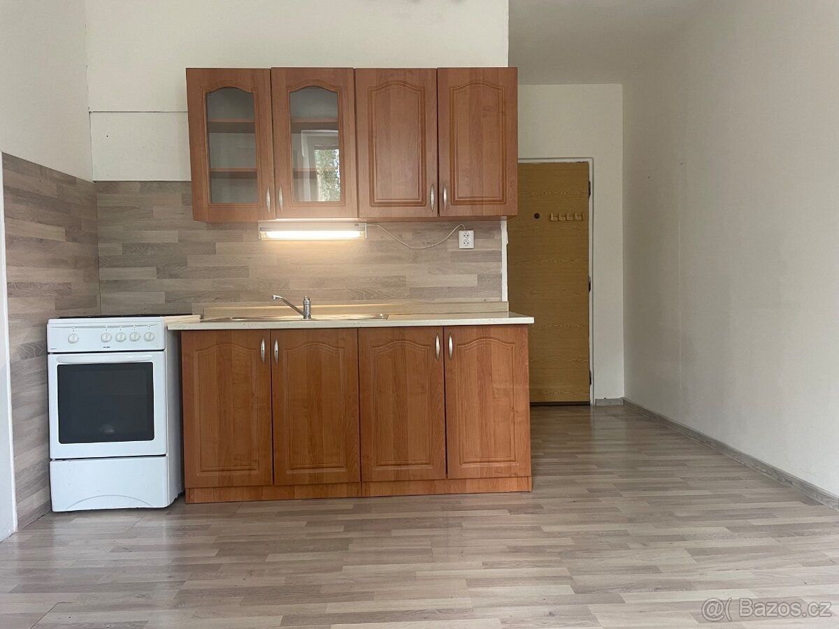 Byt 1+1, ul. Studentská, Jirkov - 2