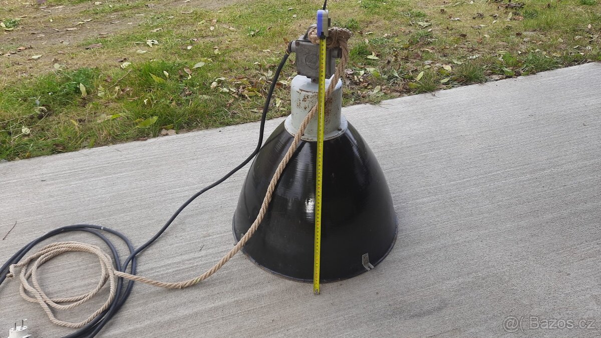 Světlo průmyslové 220v - 2