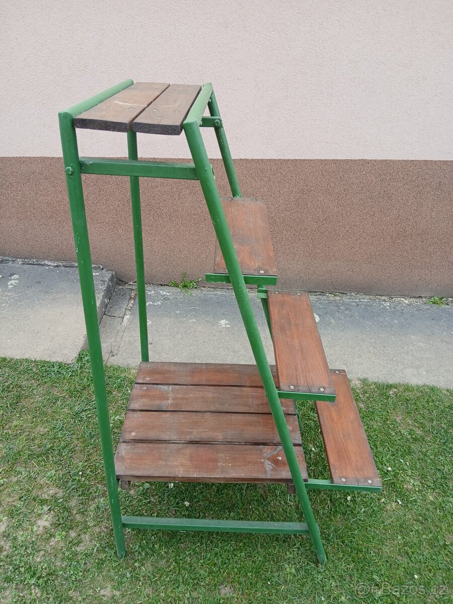 Zahradní regál - 2