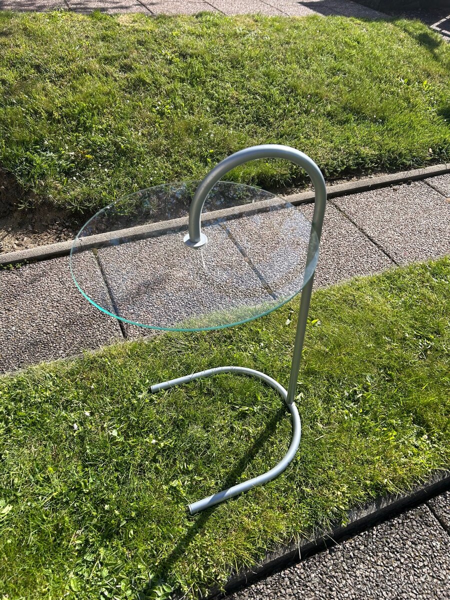 Skleněný stolek - 2