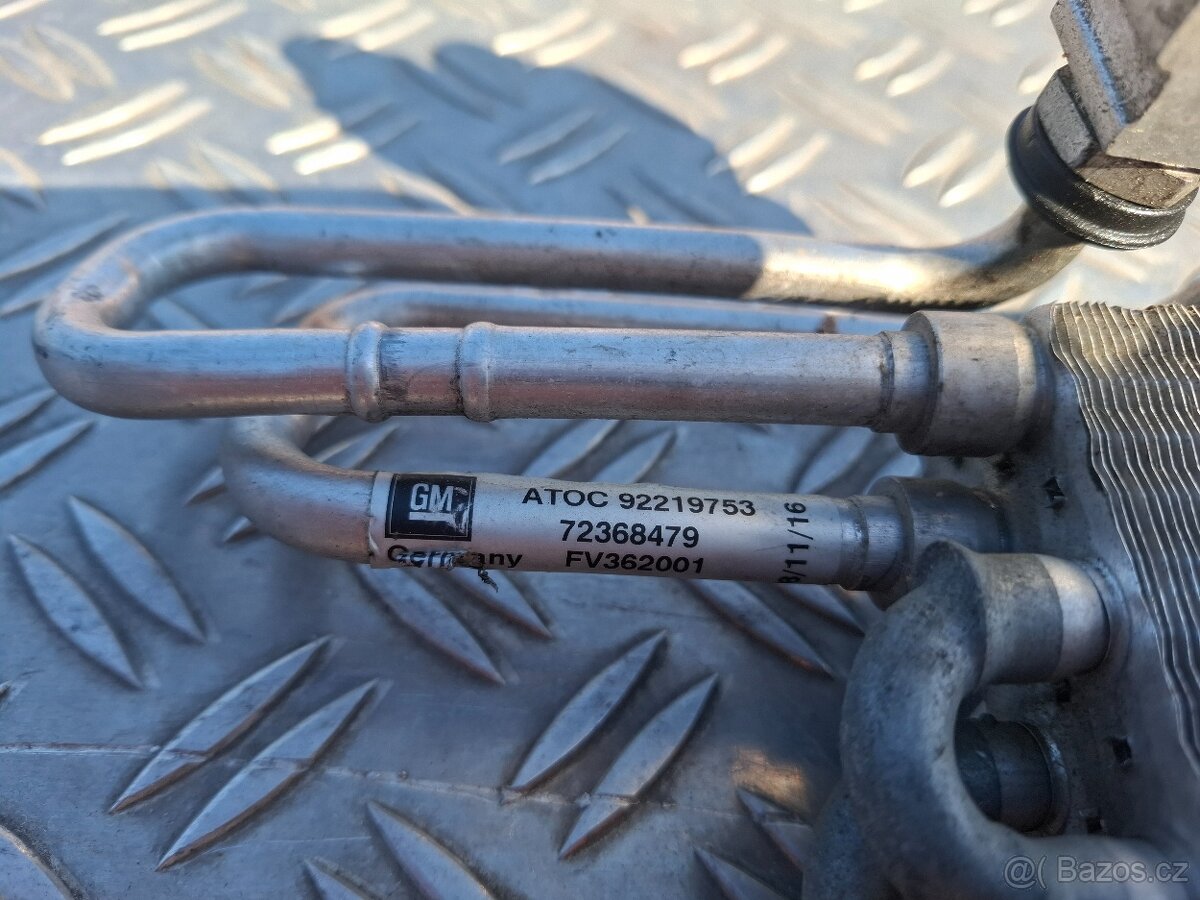 Opel insignia oil dodatkovy chladič 92219753 - 2