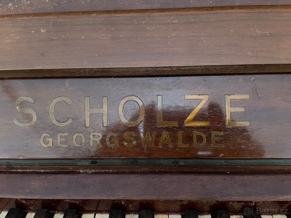 Klavír Scholze - 2