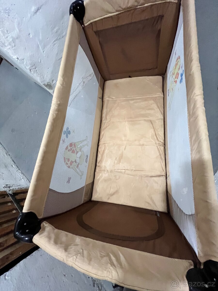 Cestovní postýlka - 2
