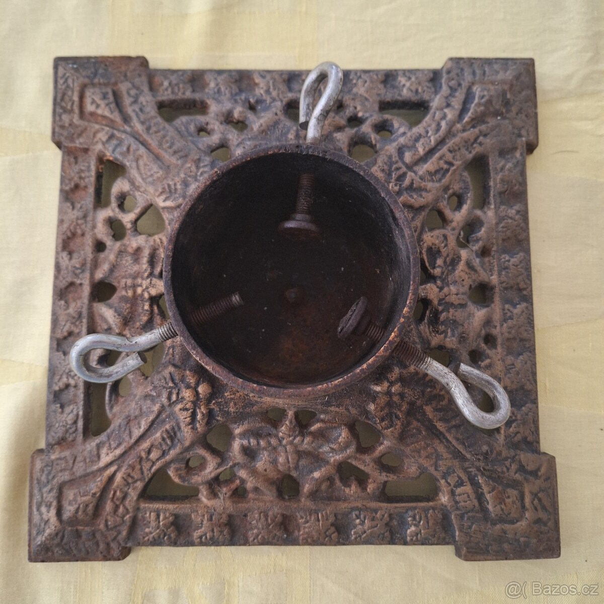 Litinový stojan na vánoční stromek - 2