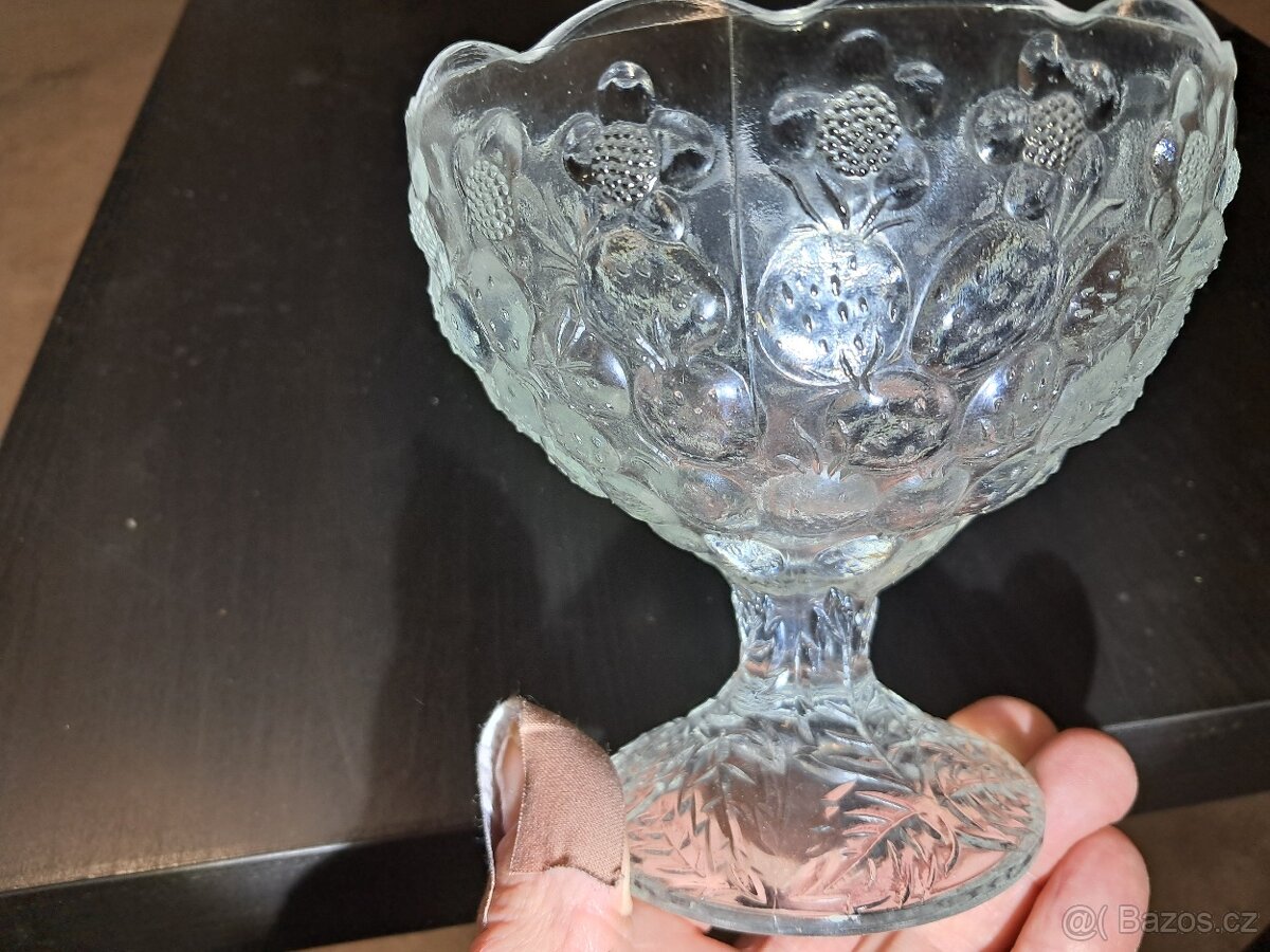 Prodám sadu skleněných misek - 2