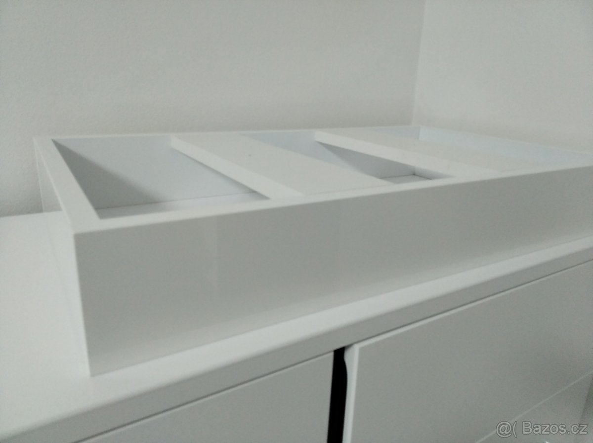 Terárium - podstavec - 2