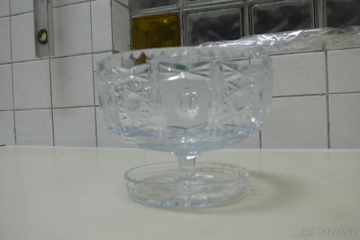 Skleněna Misa se Vzorem na Stopce - 2