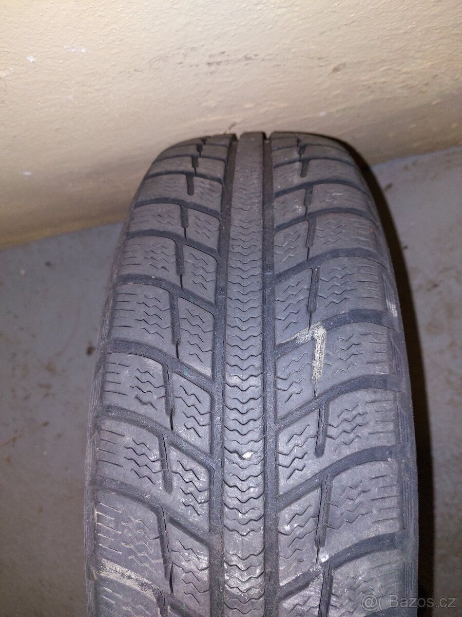 4× zimní 175/65 R14 Michelin + plechy - 2