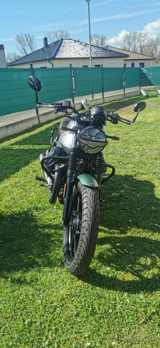 Moto Guzzi V 7 Stone Centenario - 2