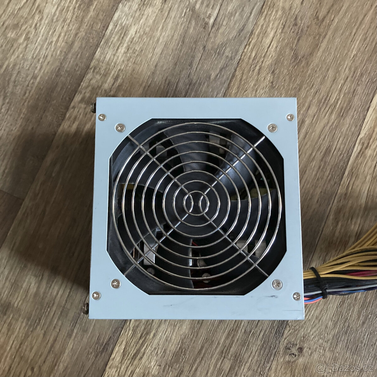 Kvalitní PC zdroj Seasonic 650W (80 PLUS Bronze) - 2