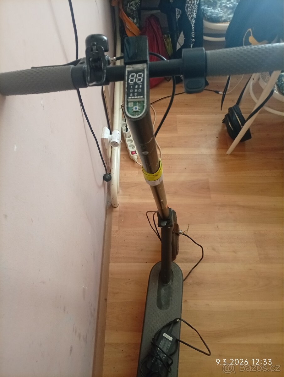 Elektrokoloběžka Xiaomi S1 - 2