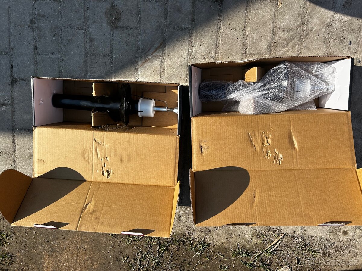 Přední tlumiče pro Volkswagen Golf 5 - 2