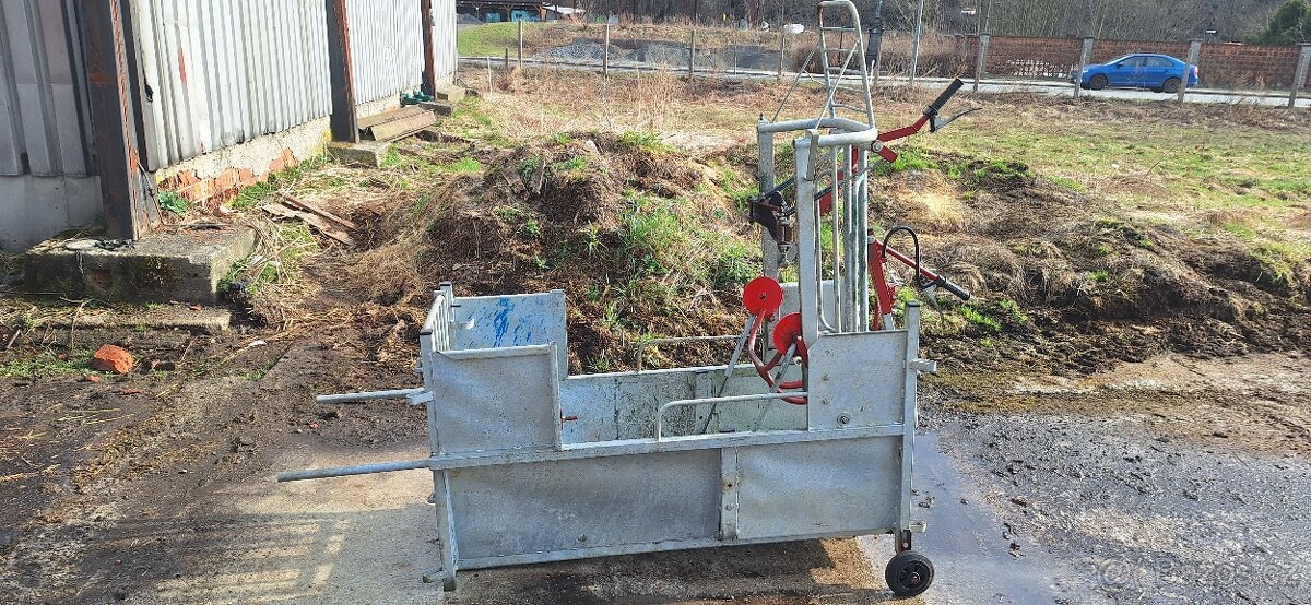 Paznechtářska klec pro ovce - 2