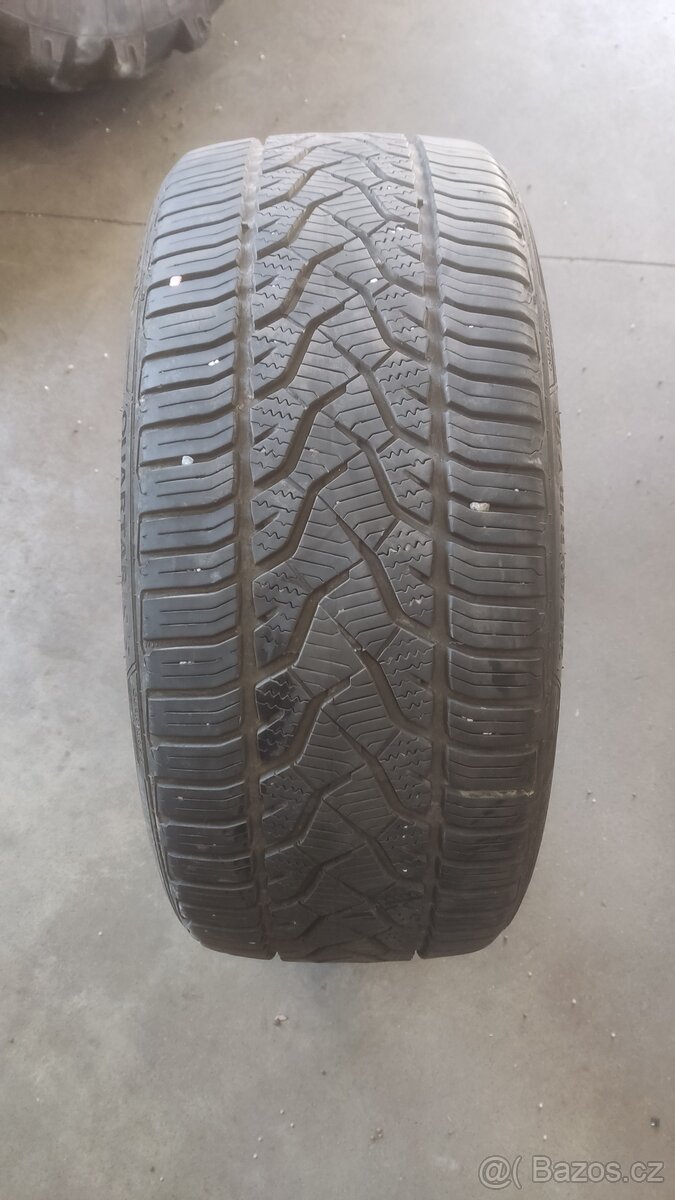Celoroční pneu 225/40/18 - 2