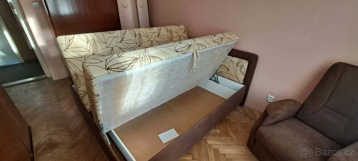 Prodám dvojlůžkovou postel - 2