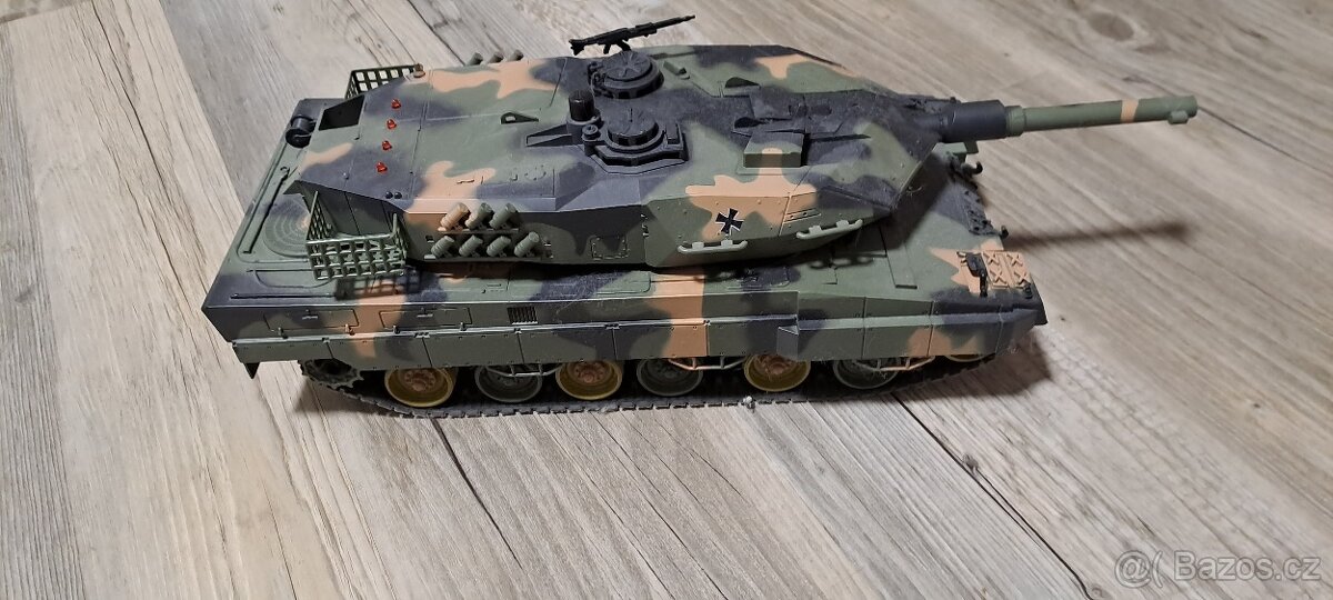 Rc tank Leopard 2a5 1/24 - 2