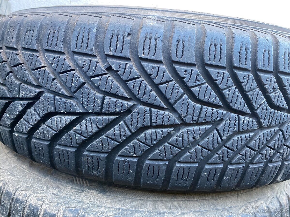 Plechové disky 15” 5x112 a zimní pneu 195/65/R15 - 2