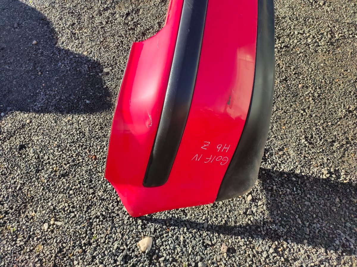 Zadní nárazník VW Golf IV HB - 2