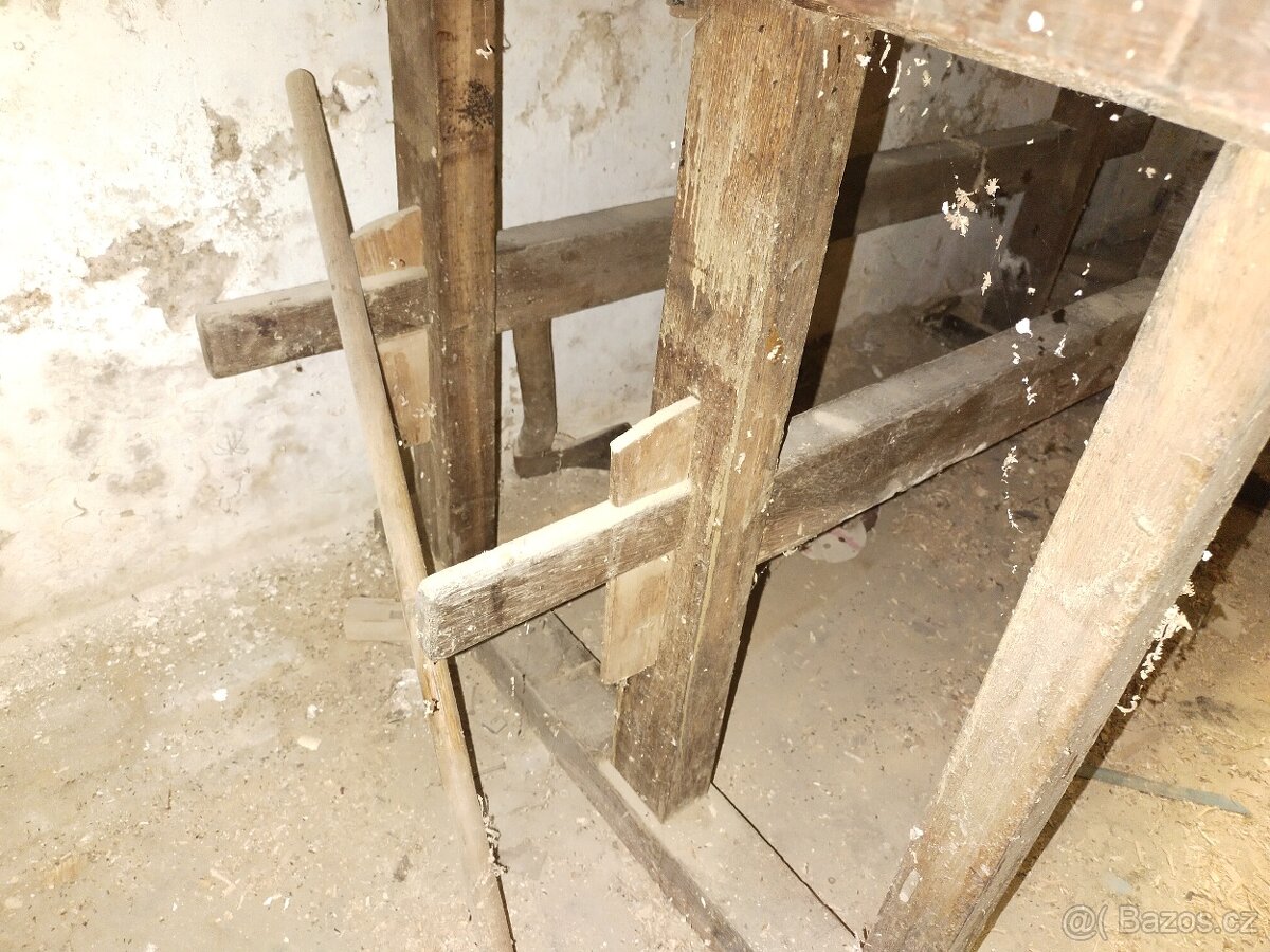 Truhlářský ponk a hoblovka - 2