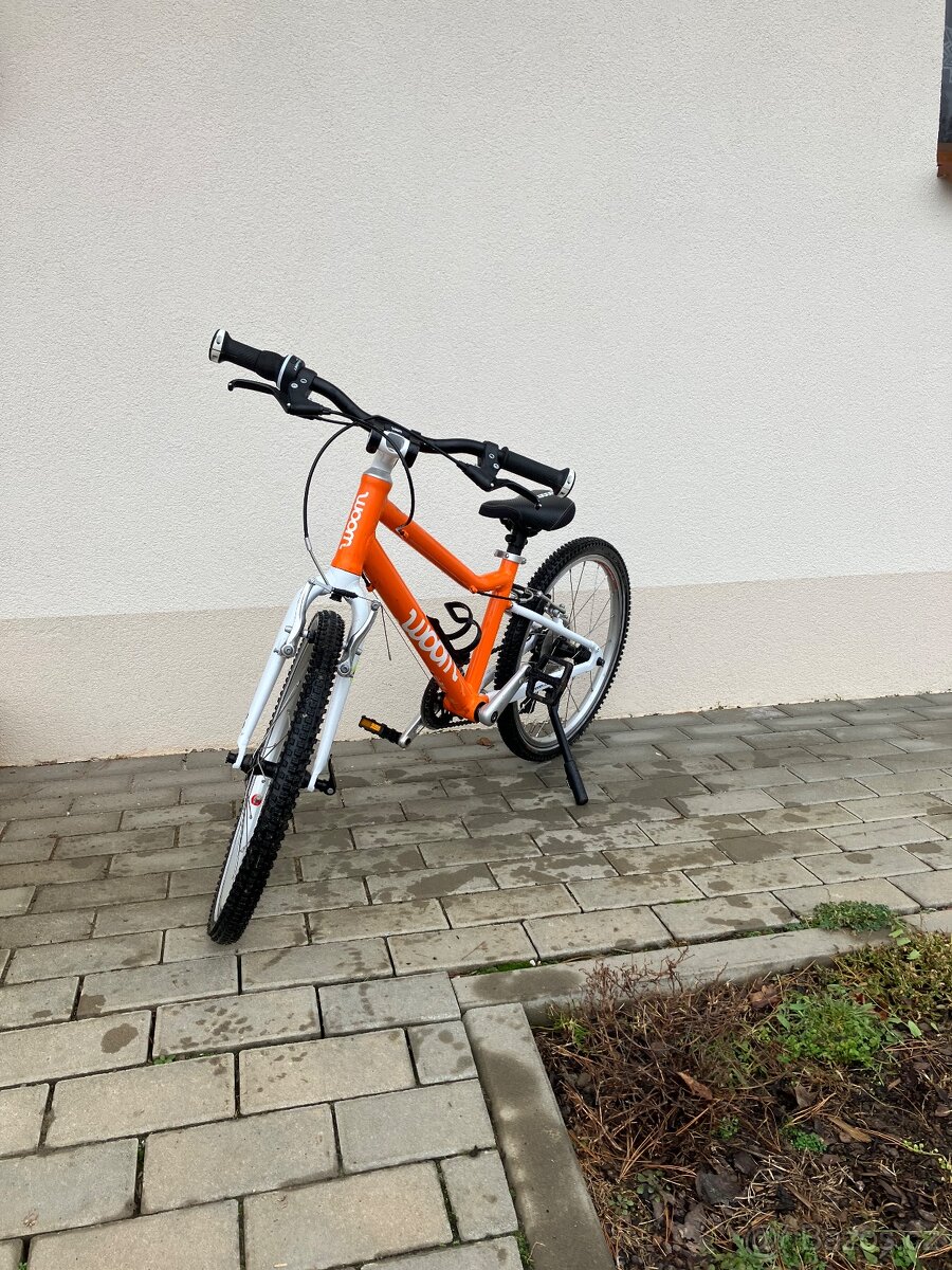 Woom 4 se stojánkem - 2