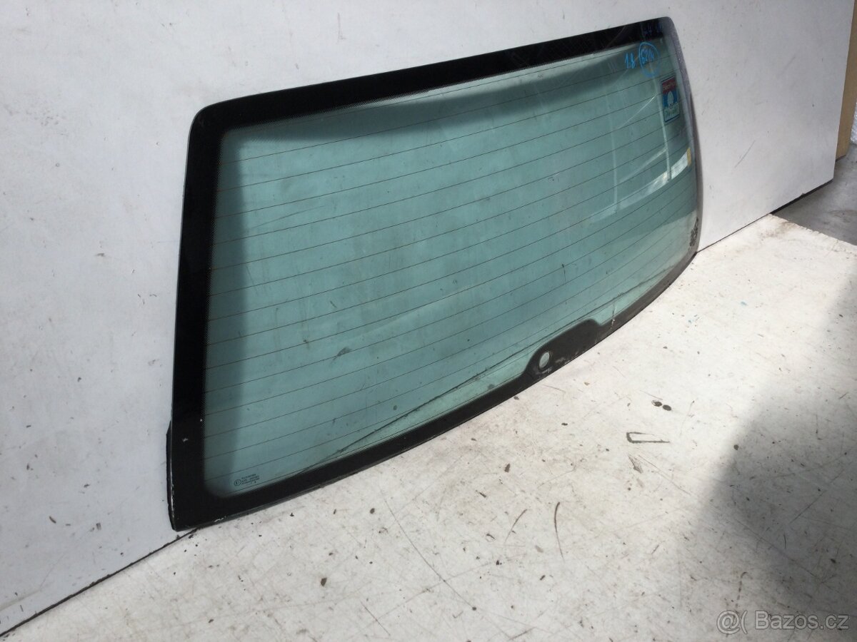 Sklo pátých dveří VW Golf IV combi - 2