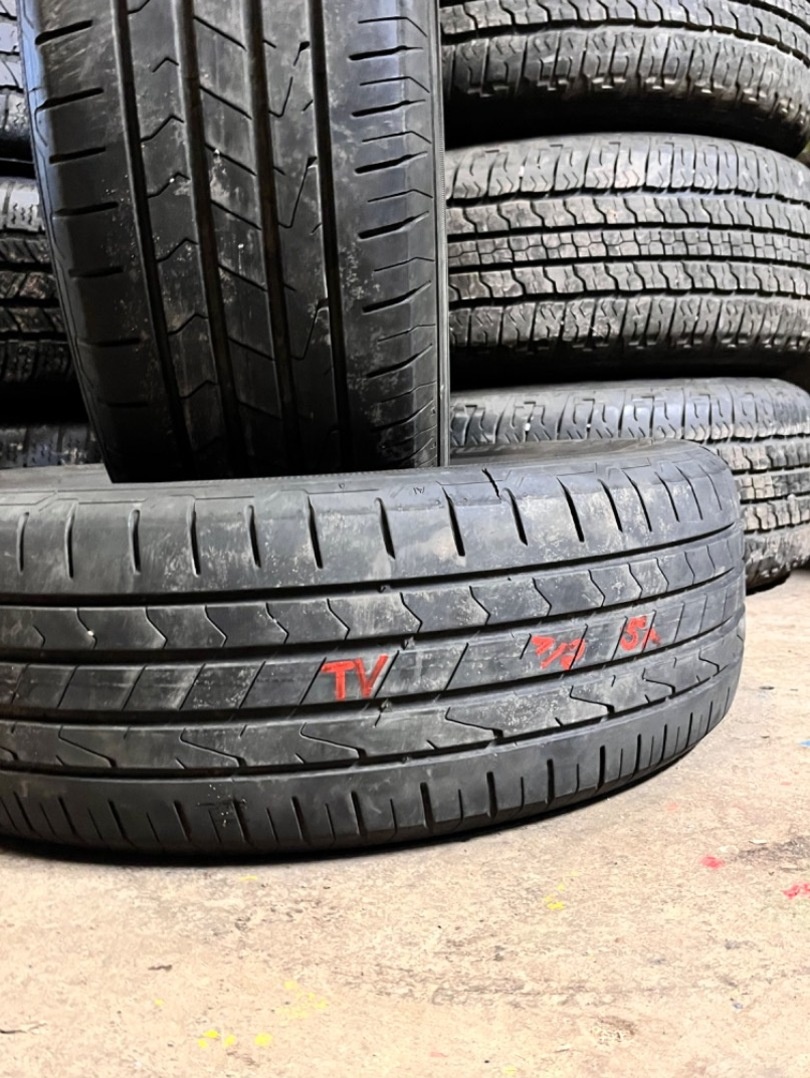 2ks . 215/65 R17 letní Hankook - DOT 2023 - 2