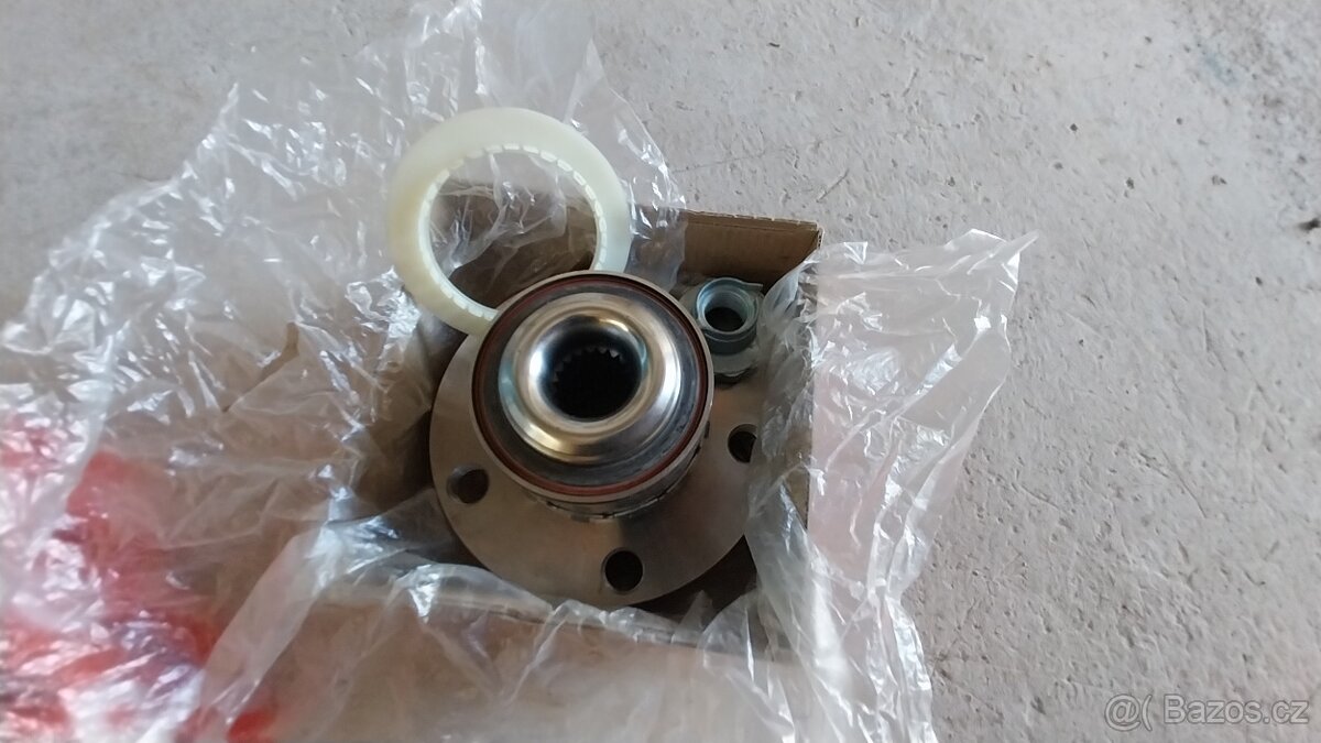 Náboj předního kola s ložiskem - 2