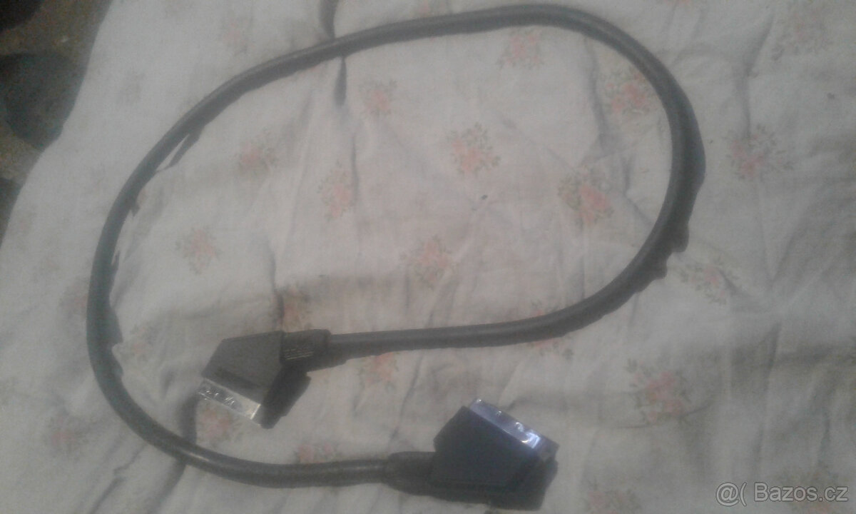 Prodám různé propojovací kabely,levně - 2