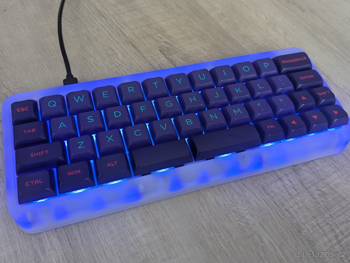 Custom mechanická klávesnice AKKO ACR TOP 40 - 2