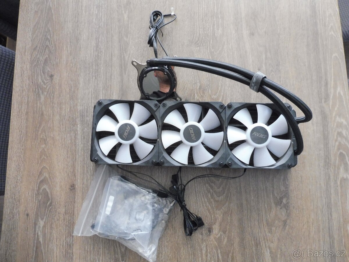 Vodní chlazení Asus ROG STRIX LC II 360 ARGB - 2