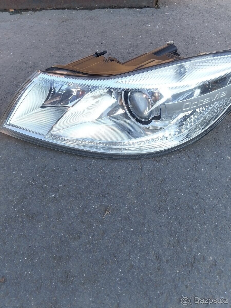 Xenony Octavia 2 facelift - 2