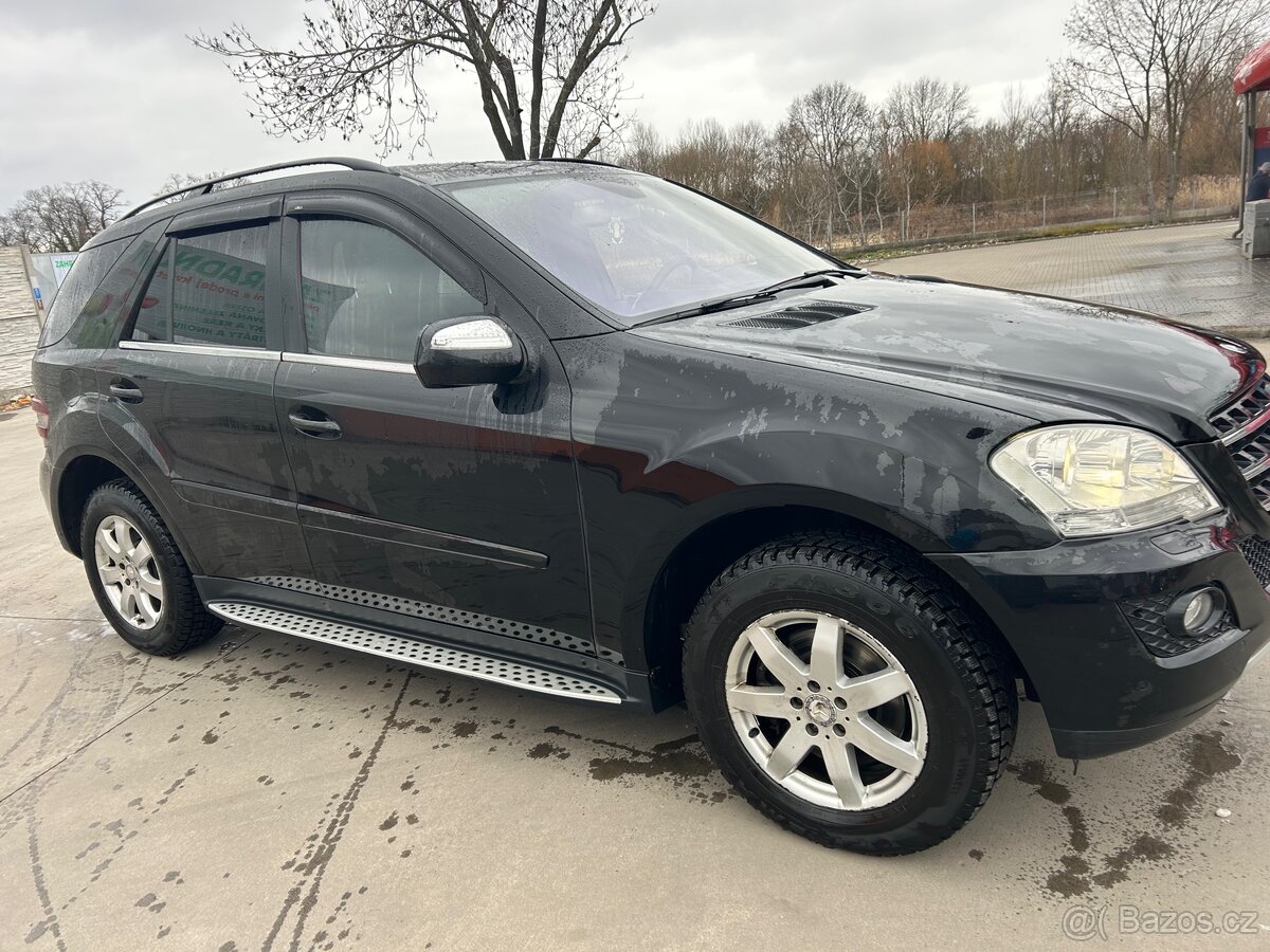 Mercedes-Benz Třídy M 320 CDI 4MATIC 7G-TRONIC / 2008 - 2