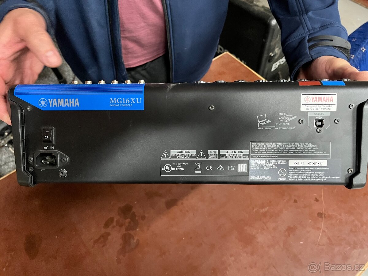 Mix Yamaha MG16XU - 2