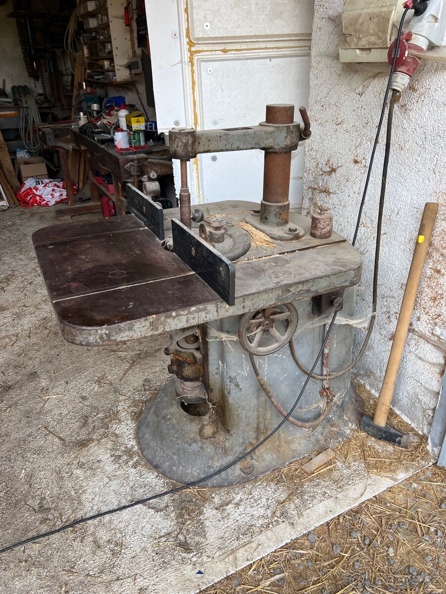 Prodám spodní frézku - 2