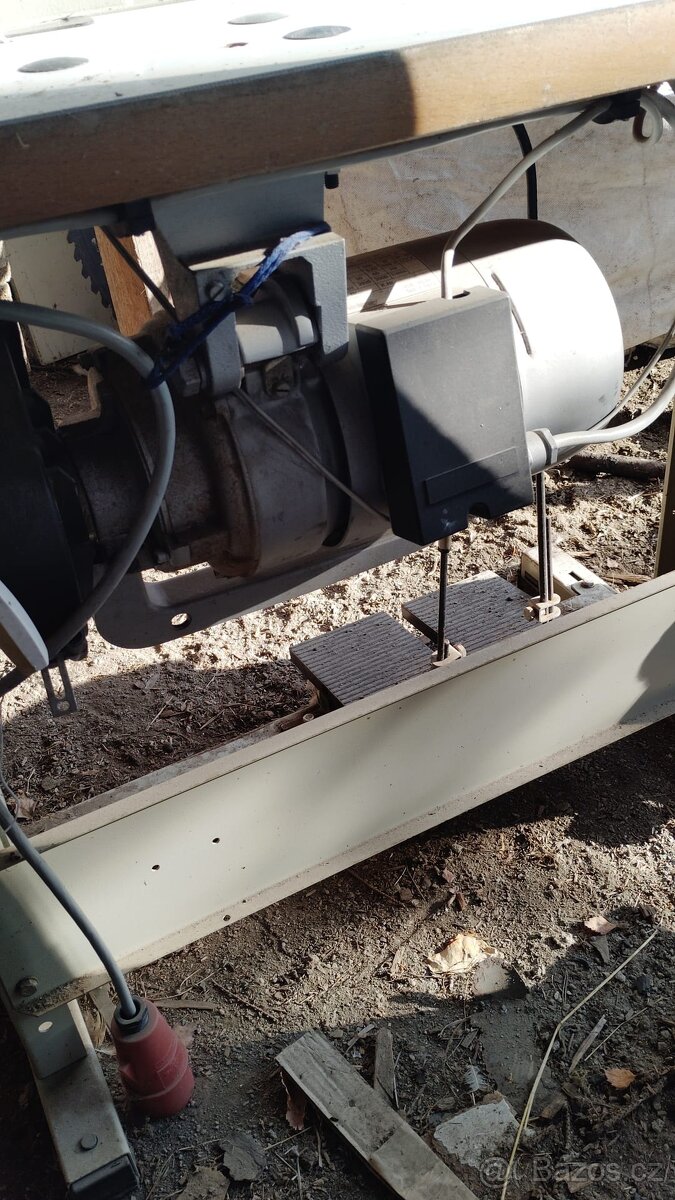 PRODÁM ŠICÍ STROJ PRŮMYSLOVÝ - 2