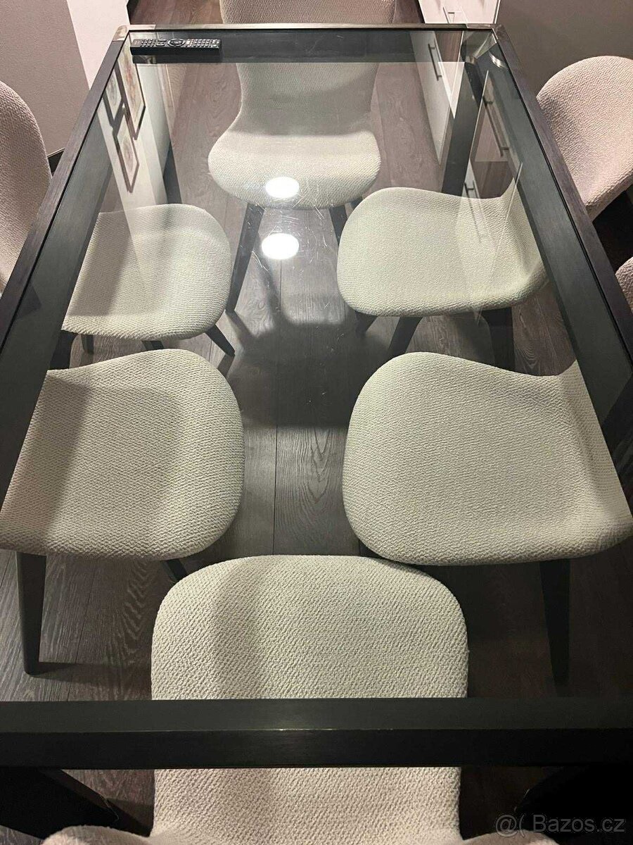 Skleněný stůl s ocelovou konstrukcí - 2