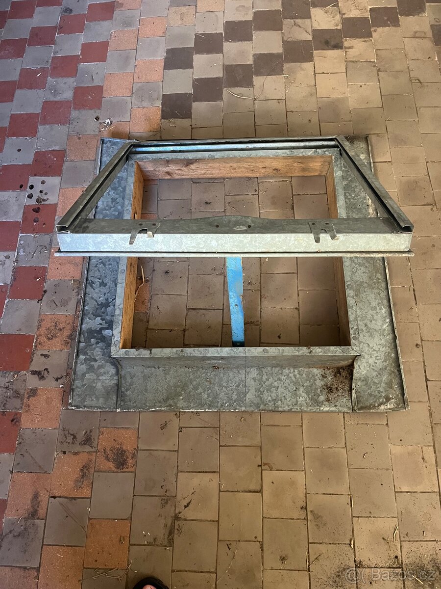 Světlík pozinkovaný - 2