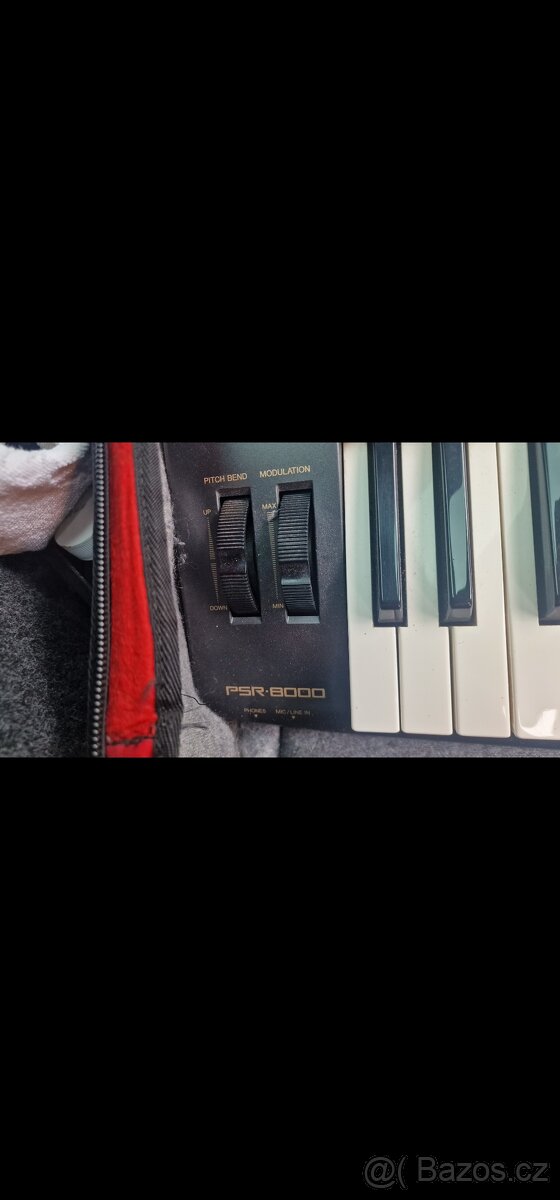 Klavesy Yamaha PSR-8000 - 2