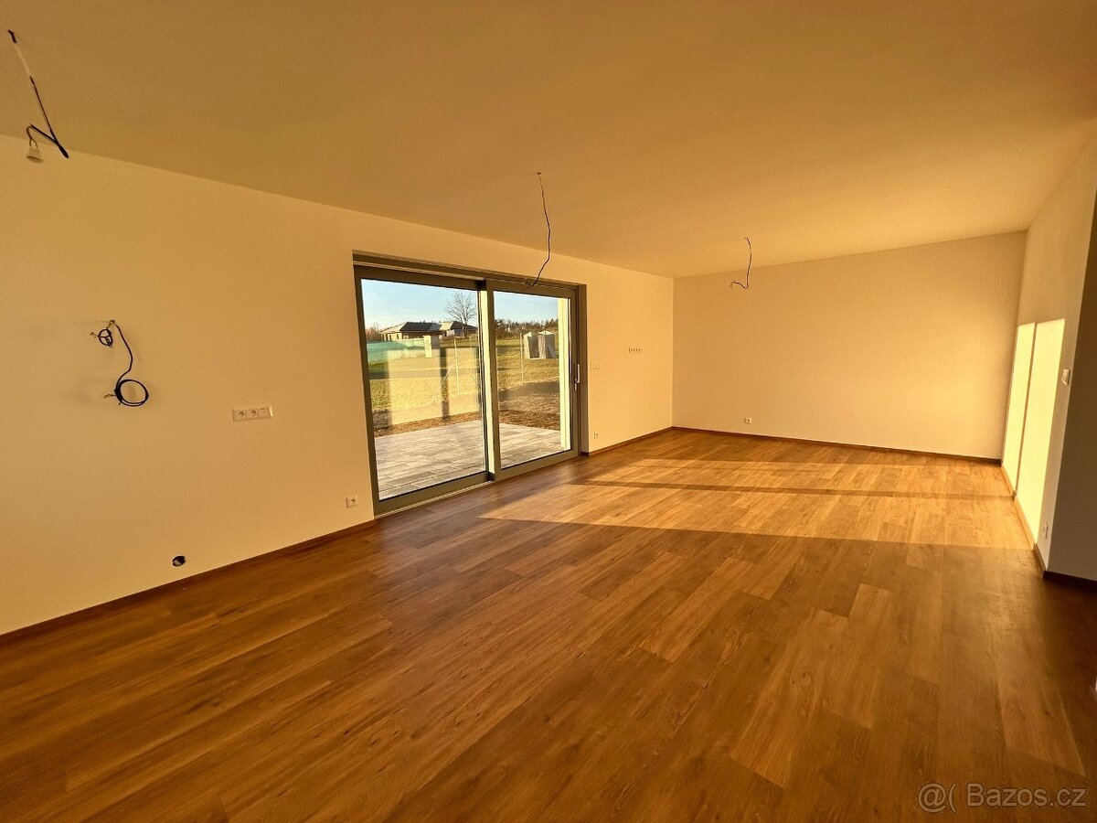 Pronájem RD 5+kk, Trhové Sviny - 2