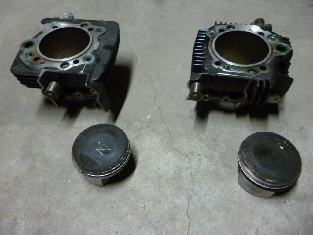 Ducati ST2. Válce + písty. - 2