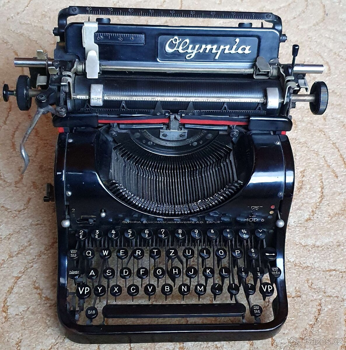 Starožitný psací stroj Olympia - 2