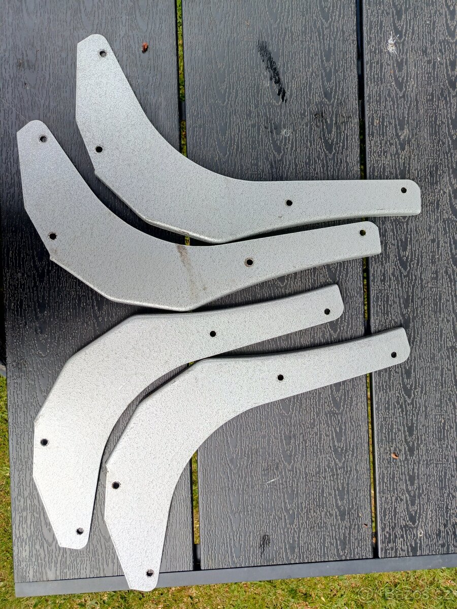 Prodám držadla opěradel předního sedadla Wartburg 353 - 2