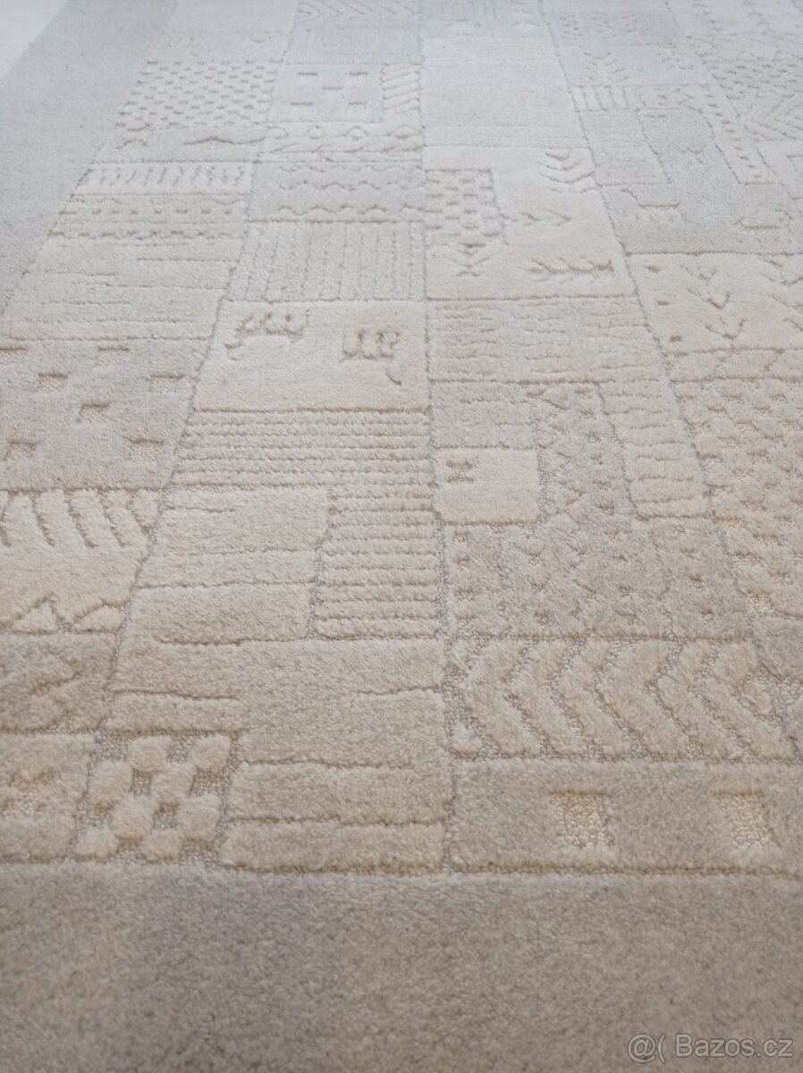 Vlněný koberec - 2