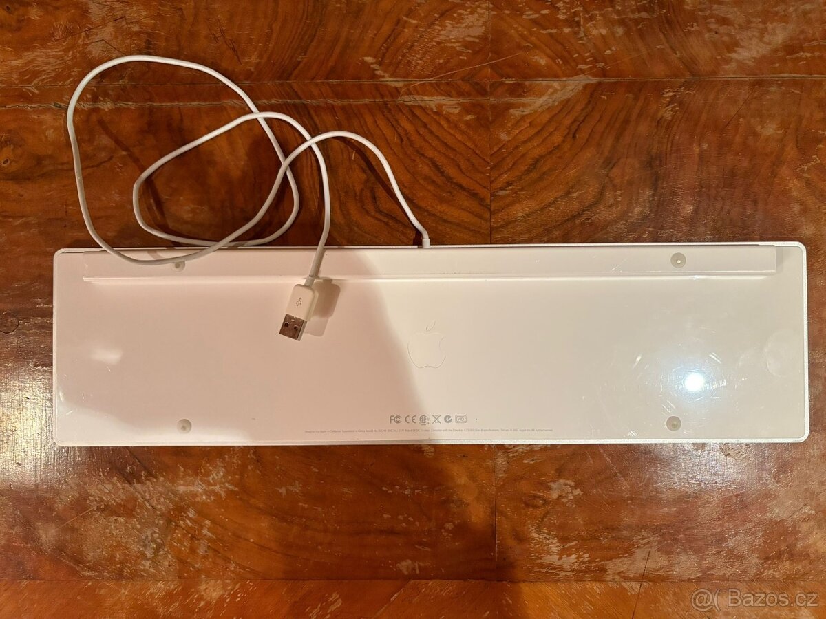 Prodám originál numerickou klávesnici apple keyboard - 2