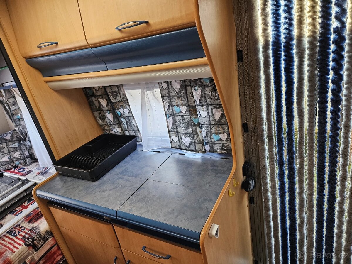 Karavan Hobby De Luxe - 2