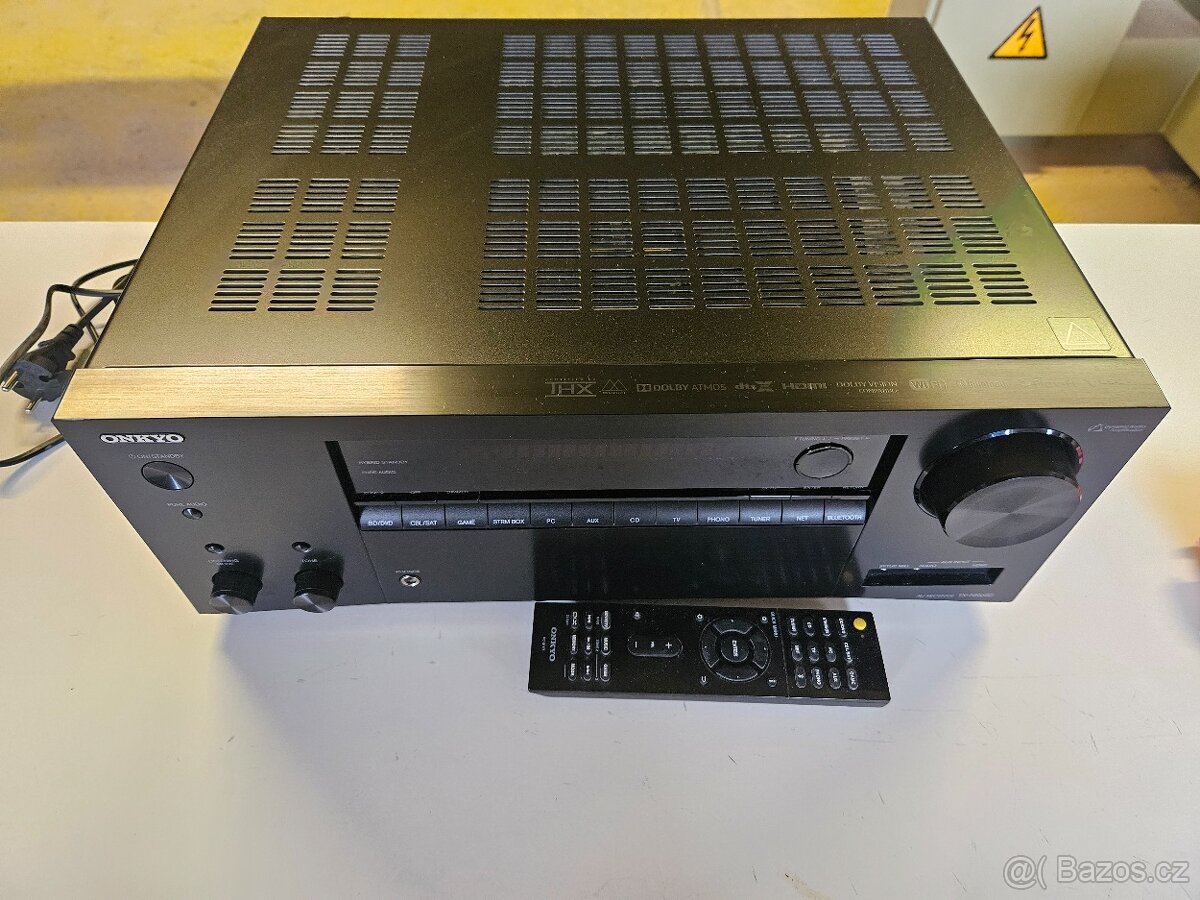 Onkyo TX -nr 686 - 2